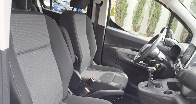 Toyota Proace City Verso cena 114900 przebieg: 30005, rok produkcji 2022 z Tarczyn małe 137
